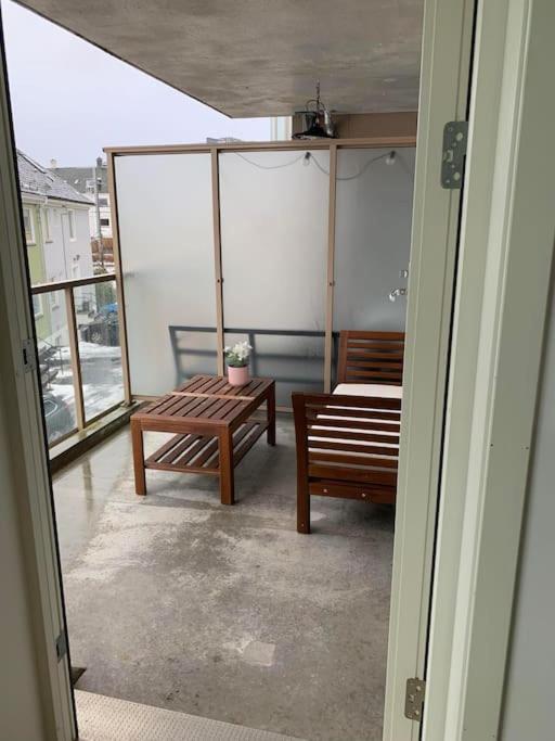 Bergen'S Finest: Sleek Oasis With Two Bedroom Exterior photo