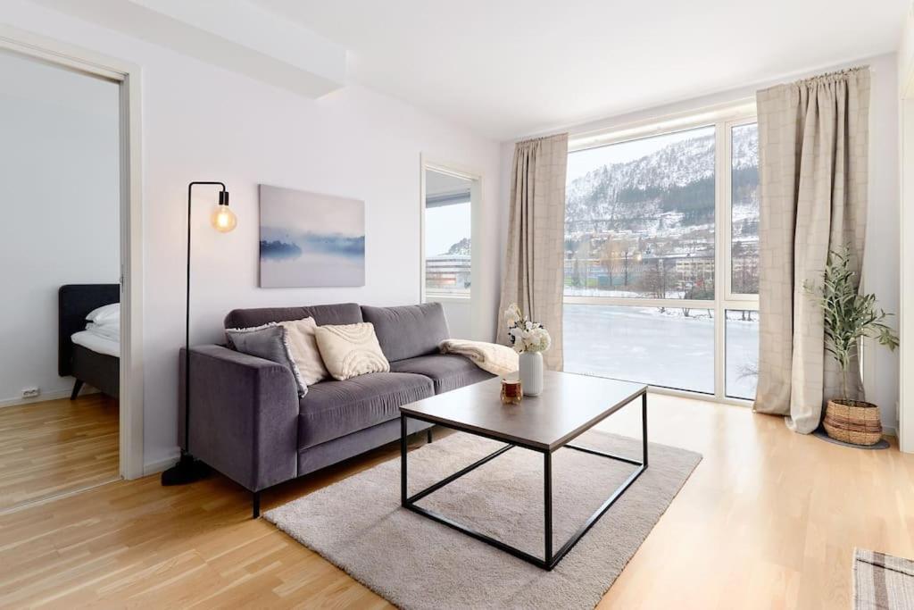 Bergen'S Finest: Sleek Oasis With Two Bedroom Exterior photo